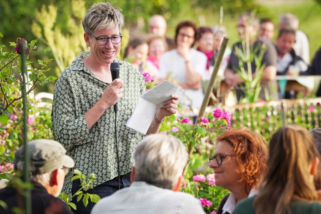 Anna Lehmann begrüsst die Anwesenden